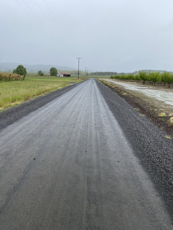 Gravel farm road between Corvallis and Monmouth